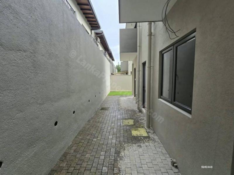 House for sale in Polgasowita
