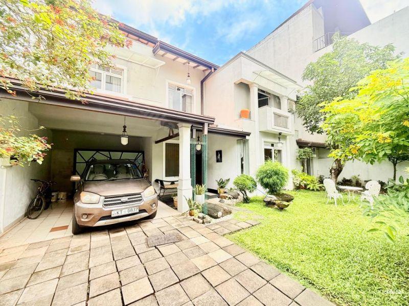 Exterior - House for sale in Rajagiriya