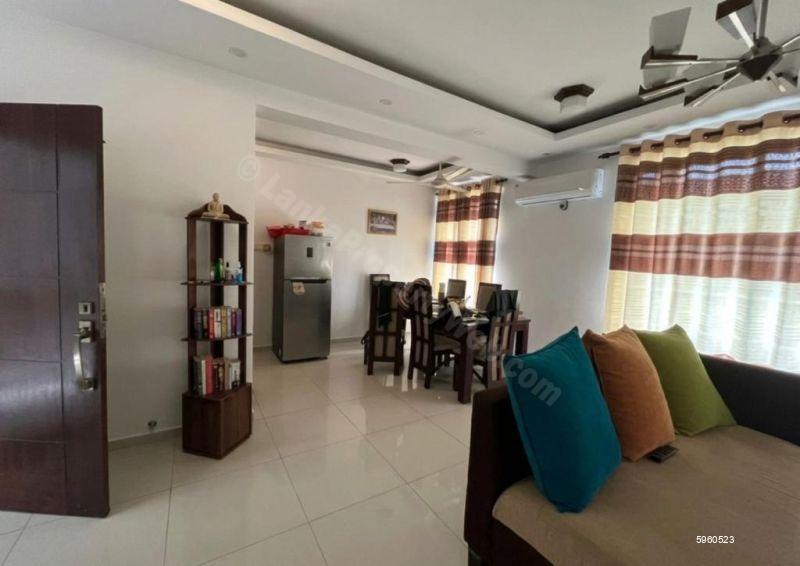 Living Room - Apartment for sale in Thalawathugoda