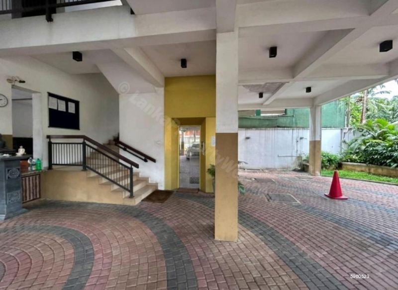 Apartment for sale in Thalawathugoda
