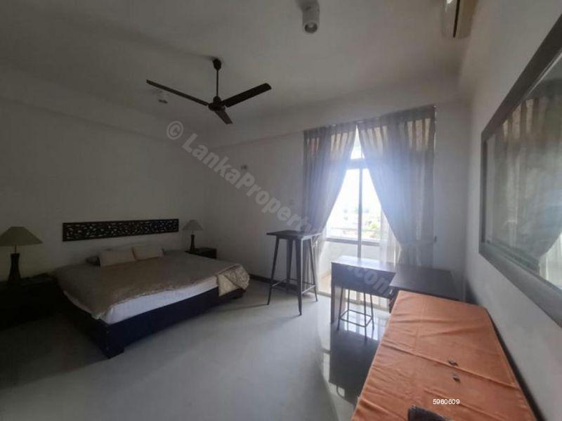 Bedroom - Apartment for rent in Colombo 8