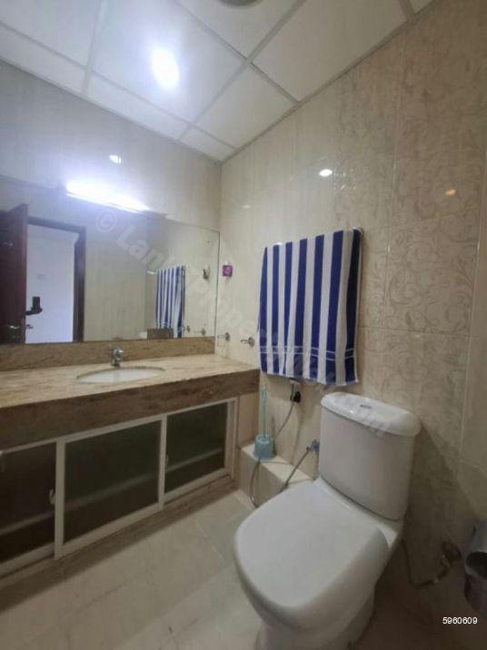 Bathroom - Apartment for rent in Colombo 8