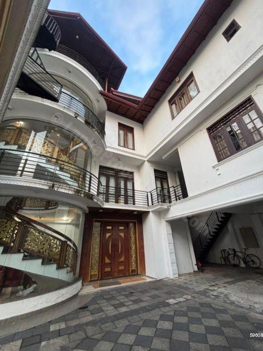 House for sale in Colombo 3