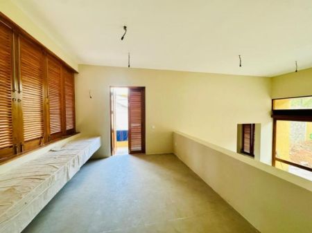 Bedroom - (SE1477)🏆 Award-Winning Architect Designed Luxury Home for Sale – Nugegoda 🌿🏡✨