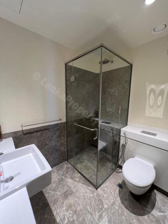 Bathroom - Apartment for sale in Colombo 2