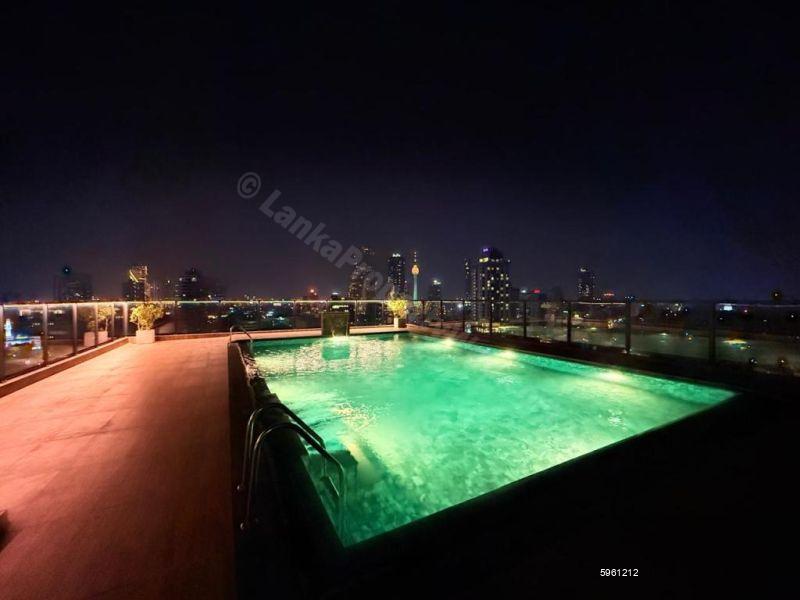 Pool - Apartment for sale in Colombo 3