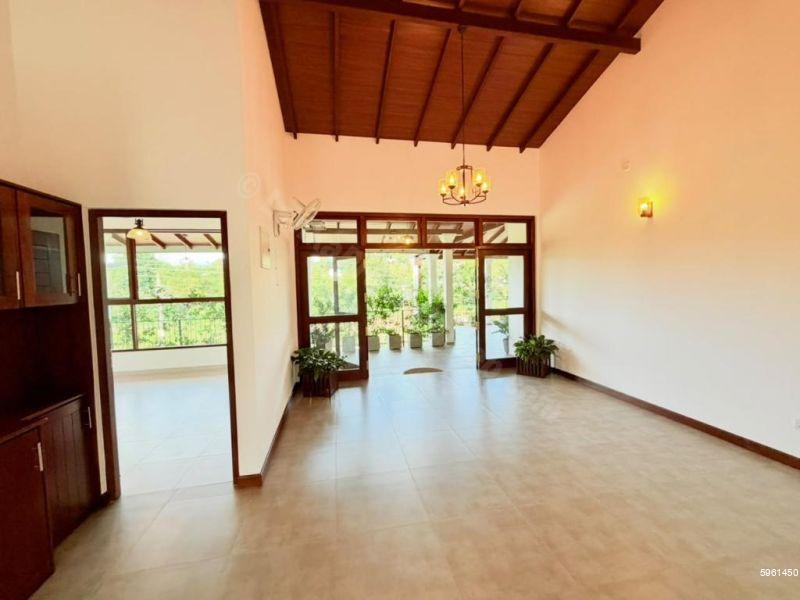 House for sale in Thalawathugoda