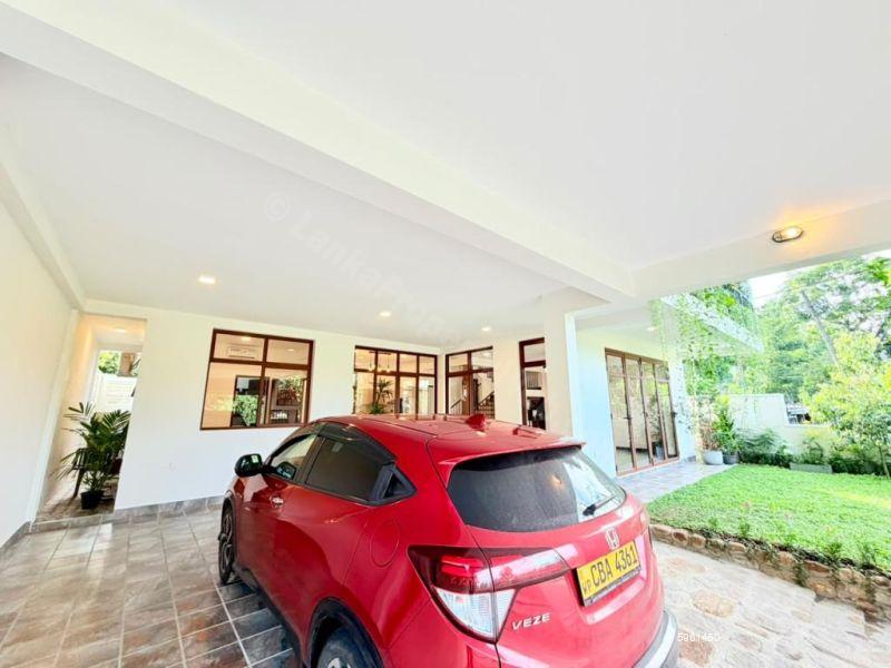 House for sale in Thalawathugoda
