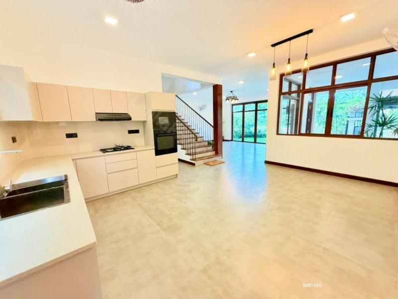 House for sale in Thalawathugoda