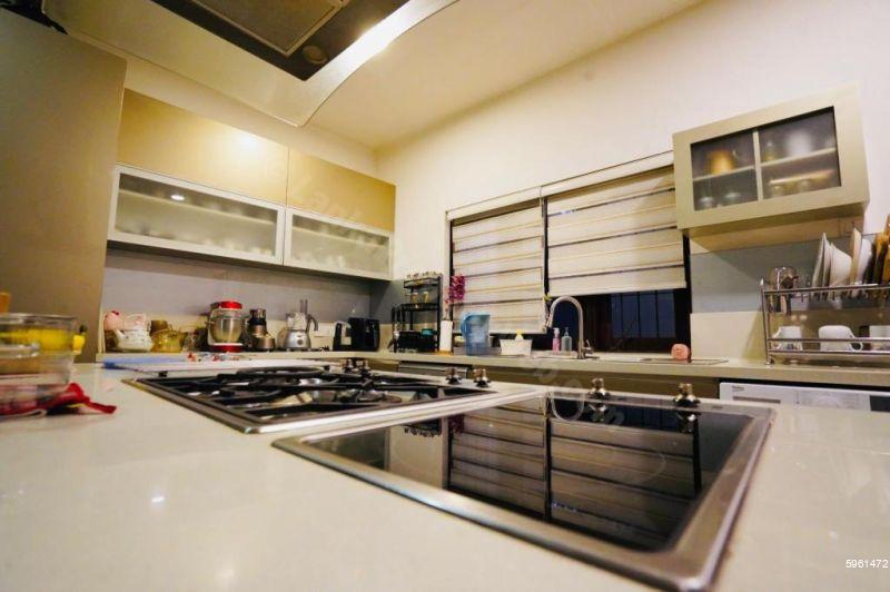 House for sale in Thalawathugoda