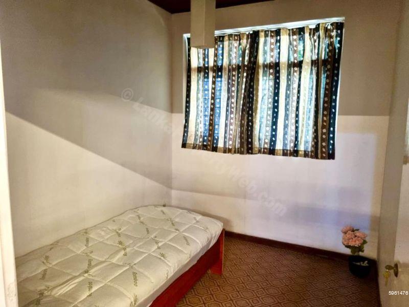 Bedroom - House for rent in Nugegoda