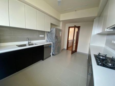 Kitchen - 5 Bedroom Penthouse Apartment For Rent in Cinnamon Life - Residence Tower, Colombo 2 | 4722 SQ.FT | EK-0535