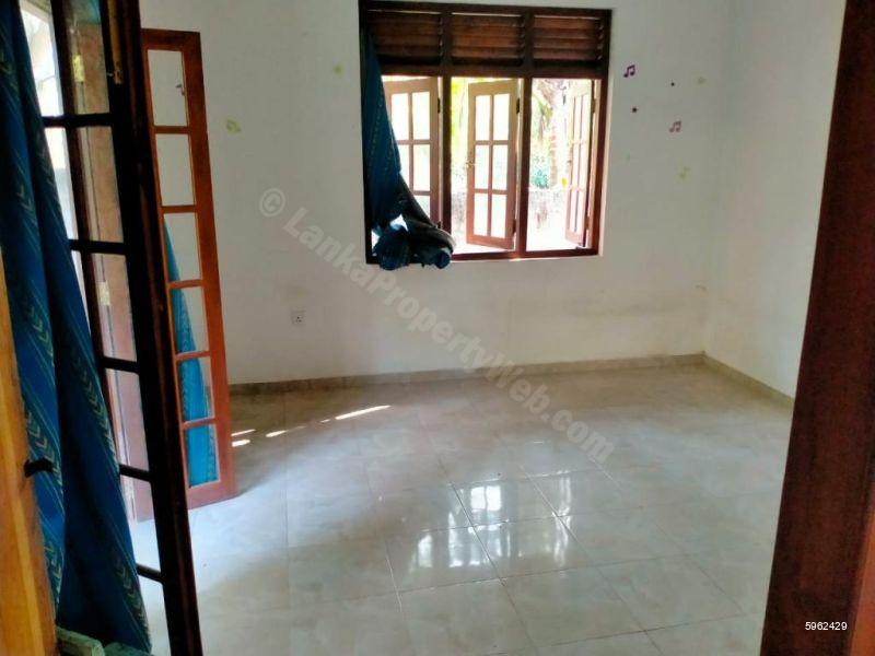 House for sale in Kandana