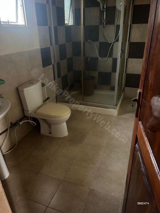 Bathroom - House for sale in Batticaloa