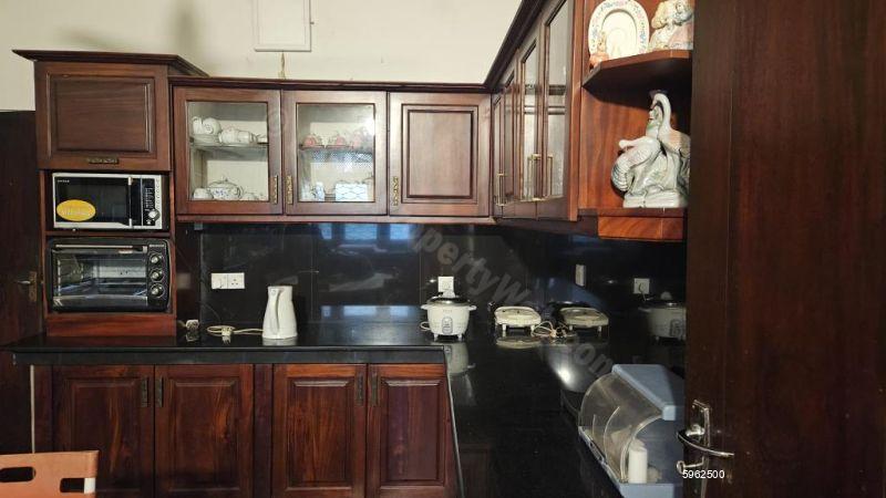 Kitchen - House for rent in Maharagama