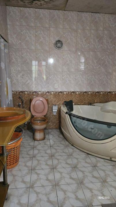 Bathroom - House for rent in Maharagama