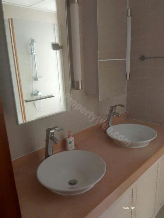Bathroom - Apartment for sale in Colombo 5