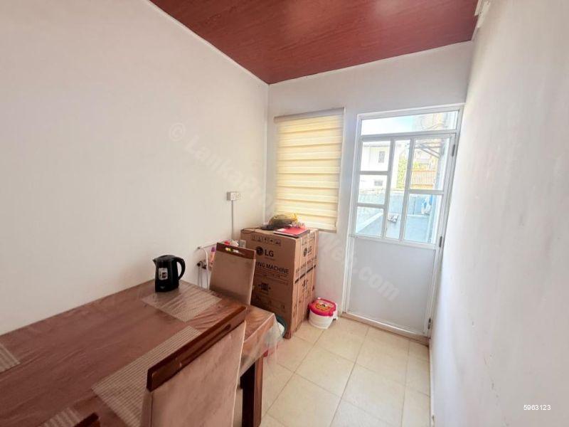 Commercial for rent in Colombo 6