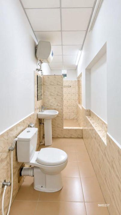 Commercial for rent in Colombo 6