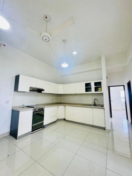 Kitchen - (P648) Modern Luxury Apartment for Rent in Prime Libra Battaramulla