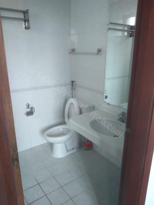 Bathroom - Apartment for rent in Rajagiriya