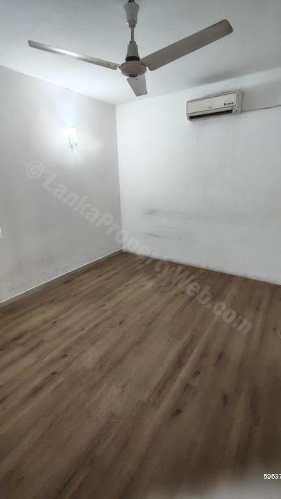 Commercial for rent in Colombo 4