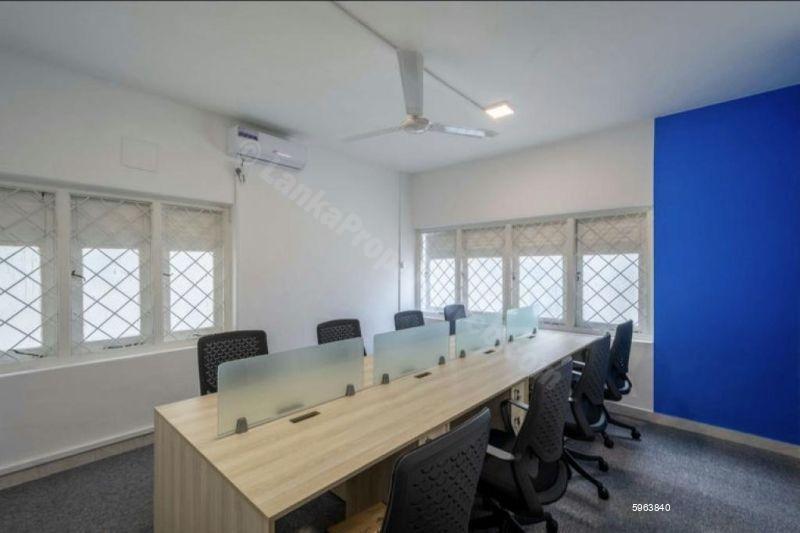 Commercial for rent in Colombo 5
