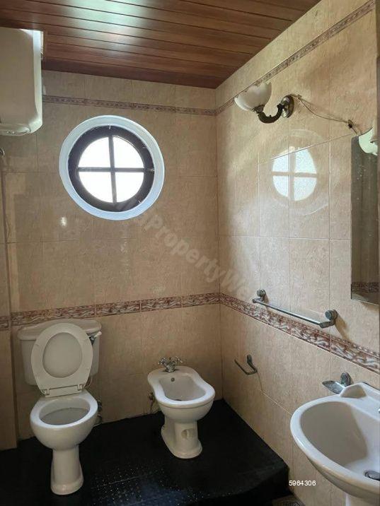 Bathroom - House for rent in Pepiliyana