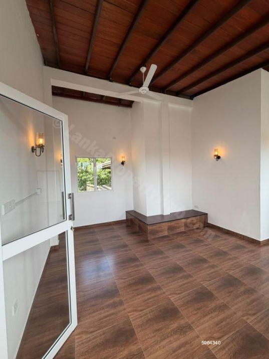 Commercial for rent in Colombo 7