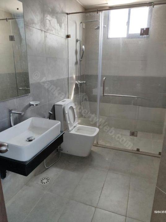 Bathroom - Apartment for rent in Rajagiriya