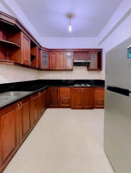 Kitchen - FULLY FURNISHED 4 Bedroom Apartment for Rent at Datum Paradise / LKR 425,000 (EM015JA)