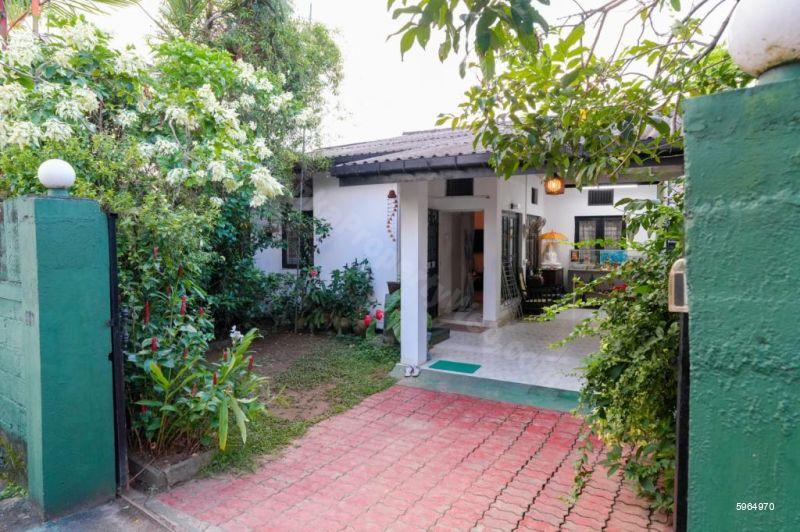 House for sale in Athurugiriya