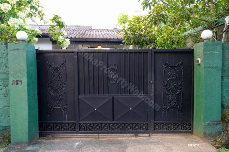 House for sale in Athurugiriya