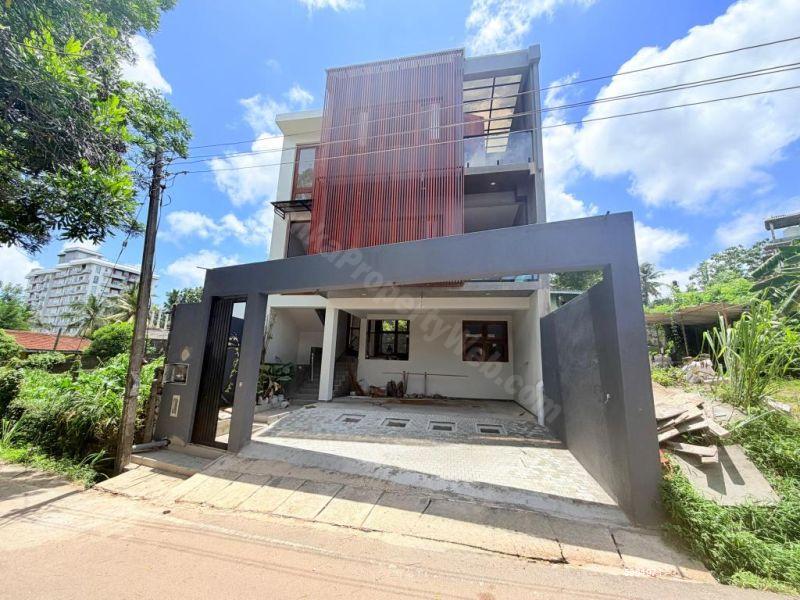 House for sale in Battaramulla