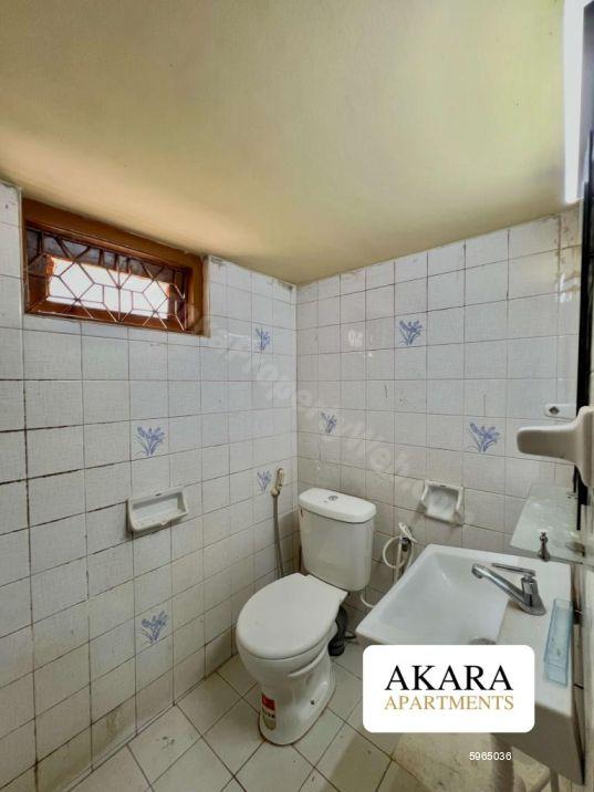 Bathroom - House for rent in Rajagiriya