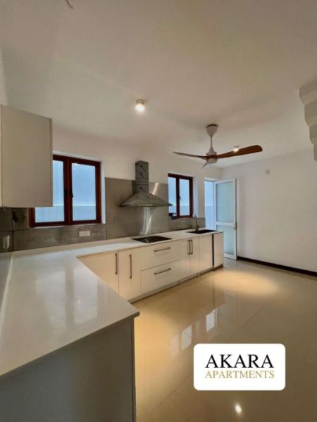 Kitchen - 3,000 Sq.ft Unfurnished House for Rent - HL47906