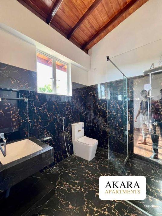 Bathroom - House for rent in Colombo 7