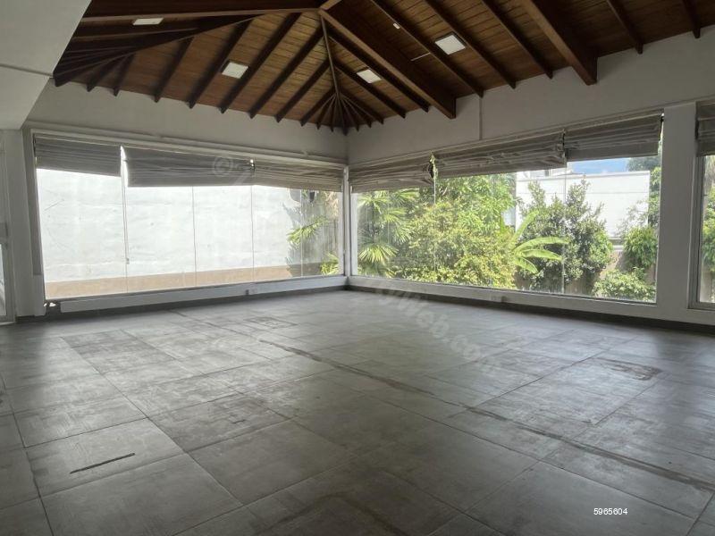 Commercial for rent in Colombo 8