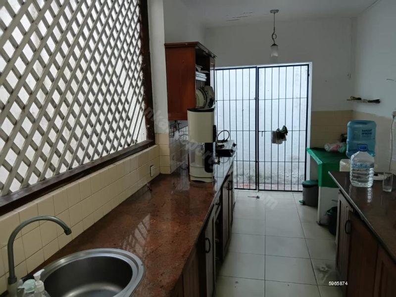 Commercial for rent in Colombo 8