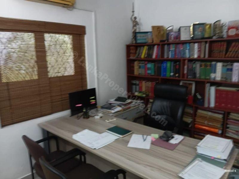 Commercial for rent in Colombo 8