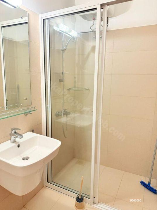 Bathroom - Apartment for sale in Colombo 4
