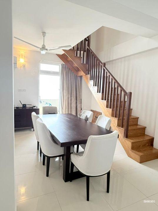 Dining room - Apartment for sale in Colombo 4
