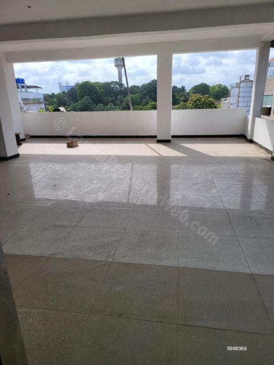 Commercial for rent in Colombo 5