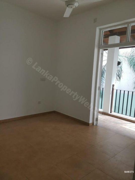 Storage Room - House for sale in Pelawatte