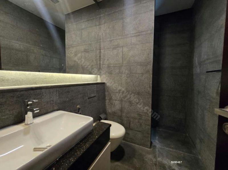 Bathroom - Apartment for rent in Colombo 7