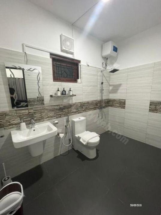 Bathroom - House for rent in Rajagiriya