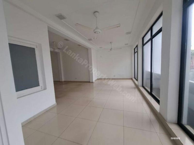 Commercial for rent in Colombo 3