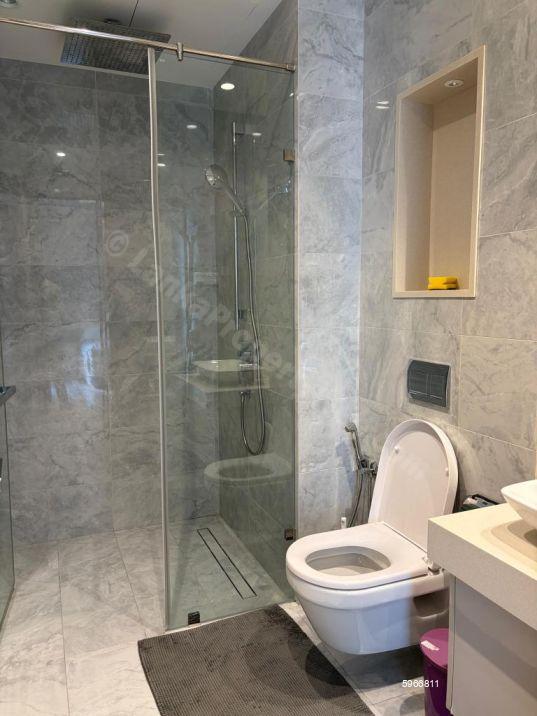 Bathroom - Apartment for rent in Colombo 3