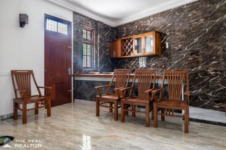 Dining room - 03 BR, 03 WR, 16 Perches, 3,900 Sqft – 3-Storey House for Sale in Batuwatta, Ragama (HST109)