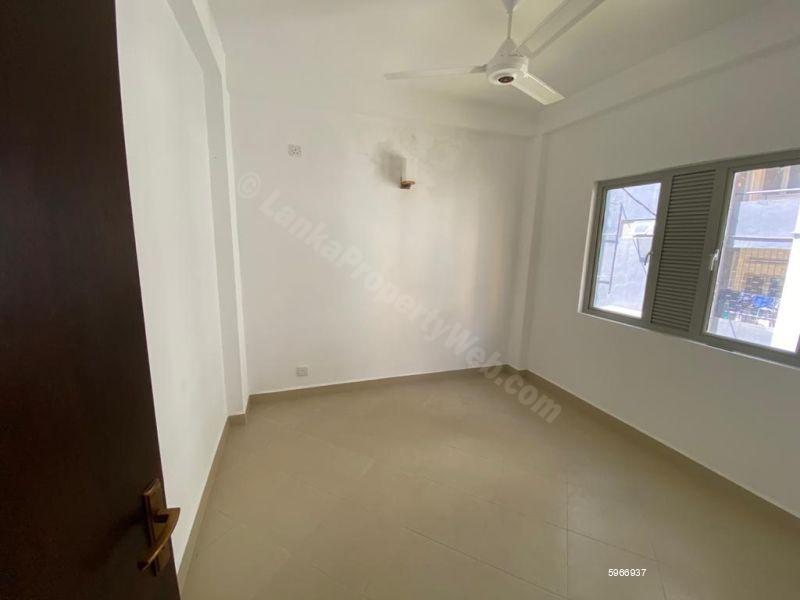 Apartment for sale in Godagama